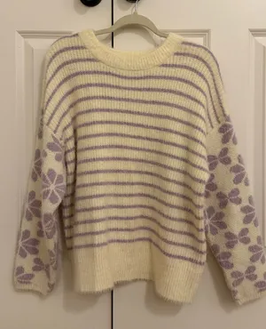 Altar'd State sweater thumbnail 1
