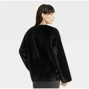 NWT Universal Thread Women Black Faux Fur Toggle Jacket Coat Pockets Size XL thumbnail 2