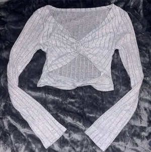 Shein longsleeve top thumbnail 1