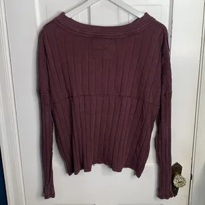 We the Free Free People In The Mix Henley Top in Magic Berry W-295 Sz M thumbnail 10