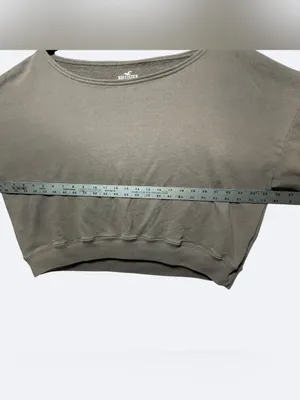 Hollister California Women’s Cropped Sweatshirt Size L Taupe Boat Neck thumbnail 3