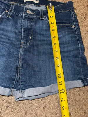 Levi’s Dark Wash Denim Roll-Cuff mid Length Shorts size 29 thumbnail 5