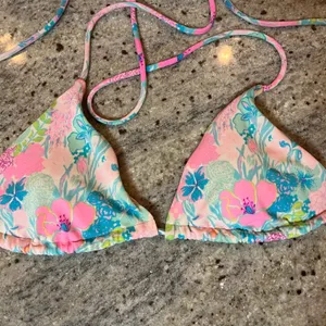 Victoria's Secret Vintage top thumbnail 1