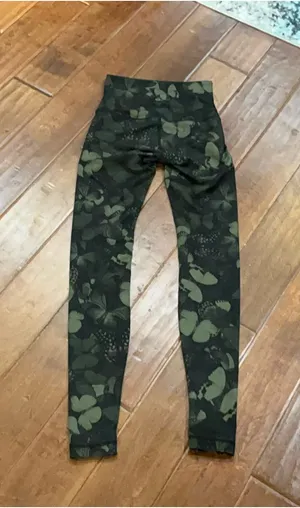 Lululemon Limited Edition Leggings thumbnail 3