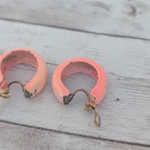 Vintage Clip On Earrings Retro Hoops Peach Like Tone - Paint Chipping & Tarnish thumbnail 8