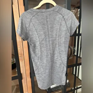 Lululemon Swiftly Tech Short Sleeve Crew tee Slate White workout running train thumbnail 3