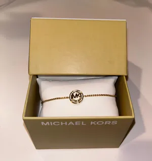 Michael Kors Gold Bracelet thumbnail 1