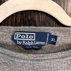 Vintage 1990s Ralph Lauren Gray Wool Sweater thumbnail 2