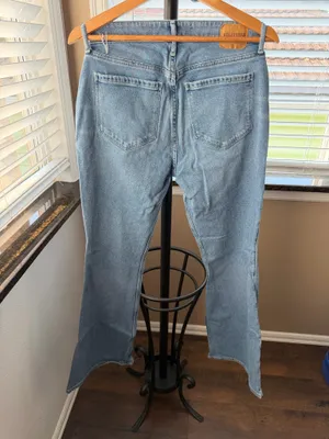 Hollister High-Waisted Flare Jeans 7S thumbnail 2