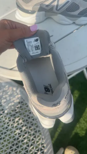 New Balance BRAND NEW 9060’s running shoes thumbnail 2