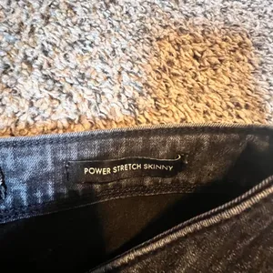 Guess Los Angeles Power Stretch‎ Skinny Jeans Womens 28 Faded Black WB4AB2D3VP0 thumbnail 3