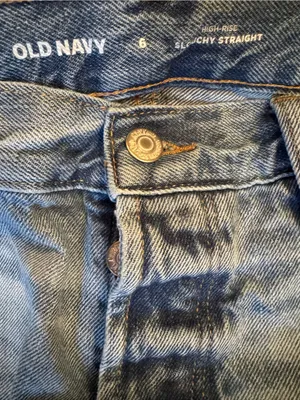 Old Navy Slouchy Straight Distressed Jeans Size 6 Light Wash Frayed Hem EUC thumbnail 4