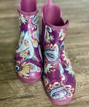 Vera Bradley Size 9 Rain Boots By Totes Carson Maroon Paisley Waterproof thumbnail 1