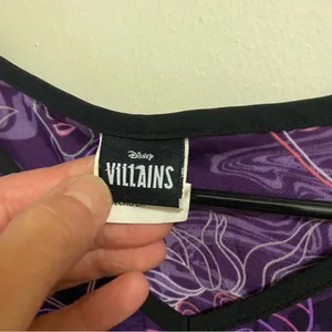 Disney Villains Womens Purple Print Scrubs Scrub Top M Medium Bust 40” thumbnail 5