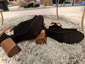 Kenneth Cole Super stylish heels size 7 🩷 thumbnail 8