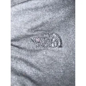 The North Face T-shirt Women’s Size Large Regular‎ Fit Logo Outdoors thumbnail 3