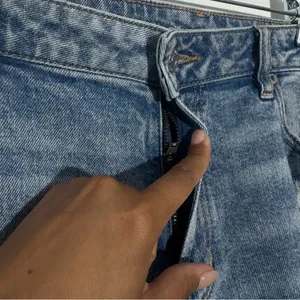 American Eagle Stretch Ripped Mom Jean High Waist 4041 Size 16 Short Streetwear‎ thumbnail 7