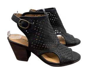 Lucky Brand Halona Black‎ Perforated Leather Peep Toe Block Heel Sandals 7M Flaw thumbnail 1