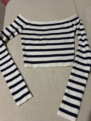 Edikted Top Long Sleeve Crop thumbnail 1