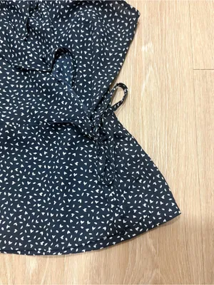 Banana Republic Navy Printed Ruffle Wrap Top thumbnail 4