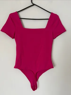 Aritzia contour granita pink square neck short sleeve bodysuit thumbnail 4
