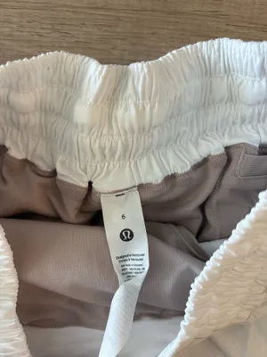 Lululemon Hotty Shorts 2.5" thumbnail 3