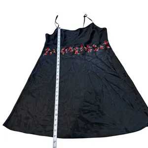 Vintage‎ Delicates Black Satin Slip Dress with Red Rose Floral Embroidery Size L thumbnail 2