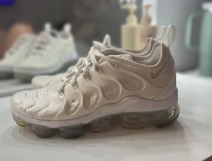 Nike Air Vapormax Plus thumbnail 1