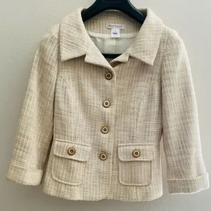 White House Black Market Knit Classy Jacket .Size 4. thumbnail 1