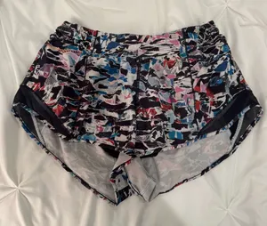 Lululemon Shorts Hotty Hot 2.5" thumbnail 1