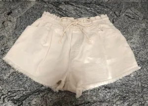 She + Sky Size M Paper Bag Waist Denim Jeans Shorts Ivory Off White Shorts thumbnail 1