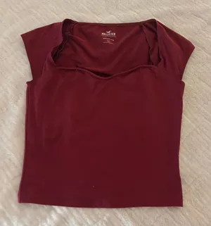 Hollister Top thumbnail 1