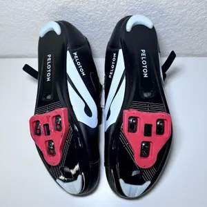 Peloton Cycling Shoes Unisex Size 41 Black Red Cleats Included Indoor Spin Bike thumbnail 9