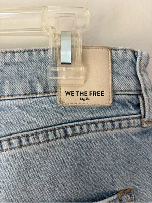 We The Free Light Wash Denim Jeans Straight Leg Distressed Blowout Knee thumbnail 5