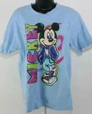 Disney shirt size M no stains thumbnail 1