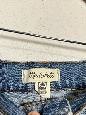 Madewell Distressed The Perfect Jean Short size 32 thumbnail 3