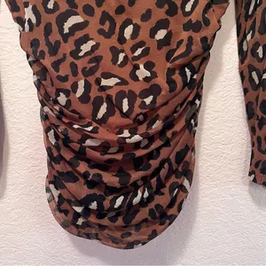 *30off3* NWOT. Animal‎ Print Brown Medium Top. thumbnail 6