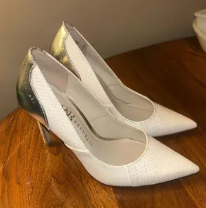 Rock & Republic faux snake skin and silver heels size 6 woman’s dress shoes thumbnail 1