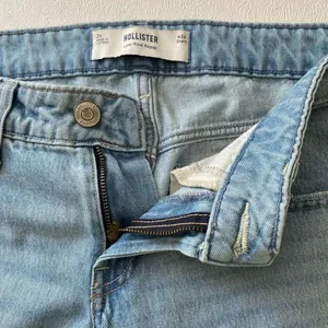 Hollister Low Rise Baggy Jeans W26 Short Light Wash Y2K Wide Leg thumbnail 9