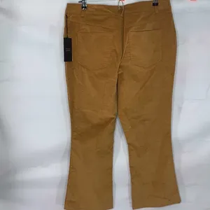NWT | Halogen‎ x Atlantic-Pacific Women’s Velveteen Kick Flare Pants thumbnail 10