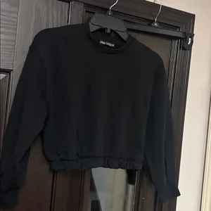 Zara black crop top. 
7 thumbnail 7