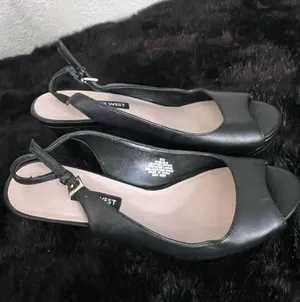 Nine West black pumps peep toe kitten heels 8 thumbnail 1