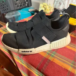 Adidas NMD R1 thumbnail 2