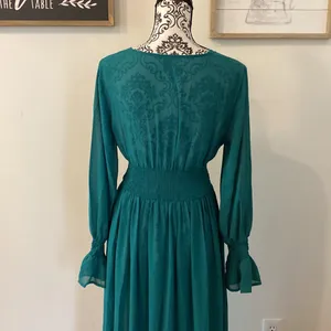Beautiful Flowing V-Neck Sheer Long Dress Size 6 Medium thumbnail 9