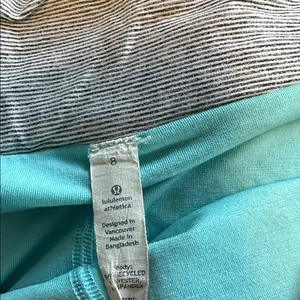 Lululemon size 8 Mint Green Skirt with shorts grey white striped Waistband thumbnail 7