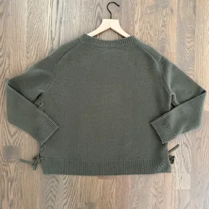 Vince 100% Cashmere Crew Neck Side Tie Long Sleeve Relaxed Fit Sweater Olive XS thumbnail 7