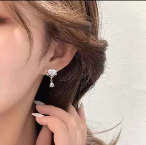 Sweet light luxury zircon pearl love earrings thumbnail 2