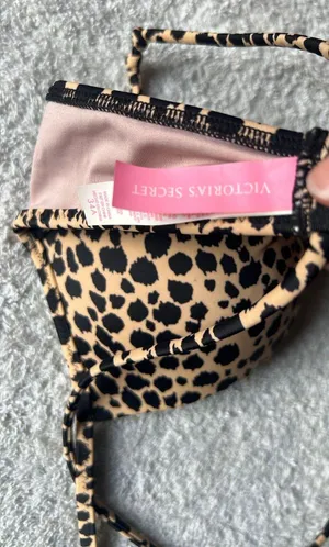 Victoria's Secret Bikini Top thumbnail 3