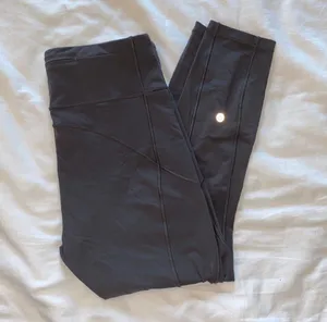 Lululemon Dark Gray Cropped Leggings thumbnail 2
