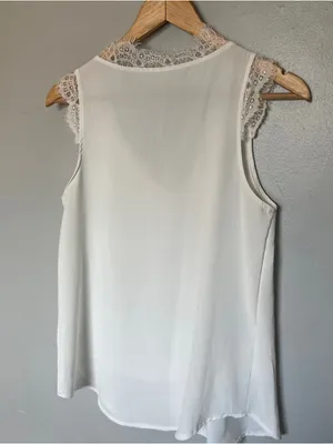 Anthropologie White Lace V-Neck Sleeveless Top thumbnail 5